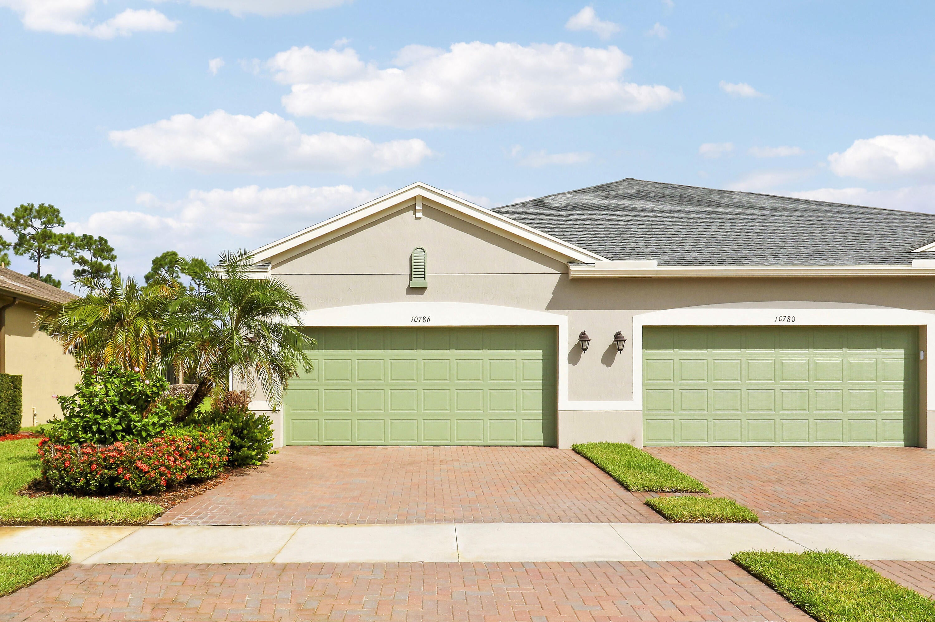 10786 SW Winding Lakes Circle