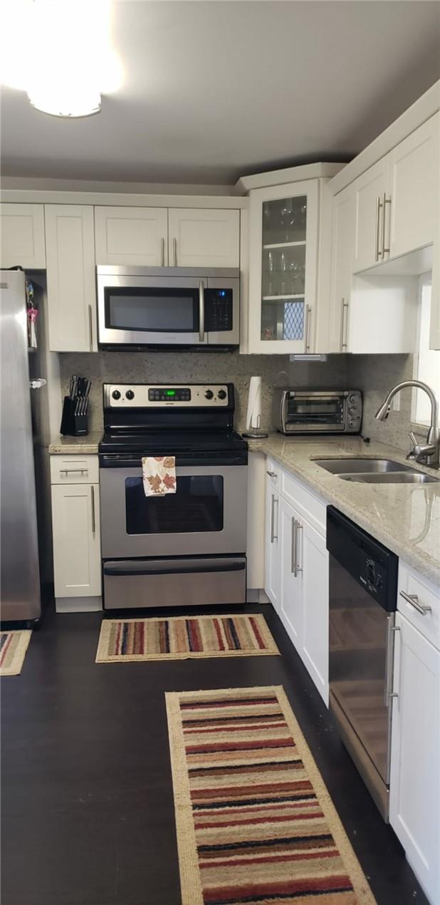 Meadowbrook Towers - Residential