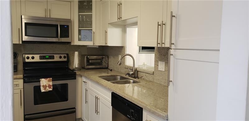 Meadowbrook Towers - Residential