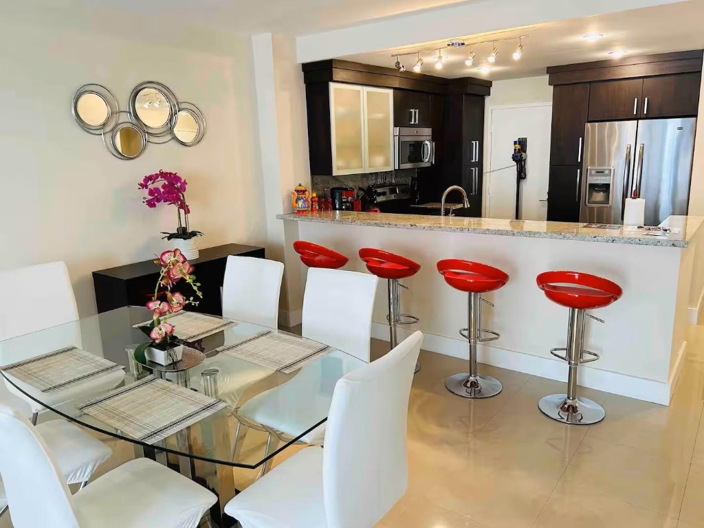 3725 S Ocean Drive 907