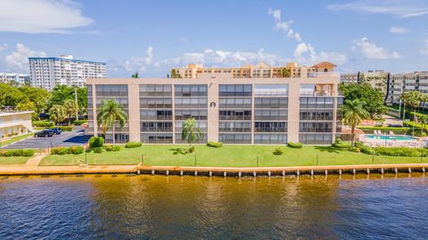 A home in Deerfield Beach