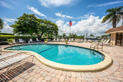 A home in Deerfield Beach