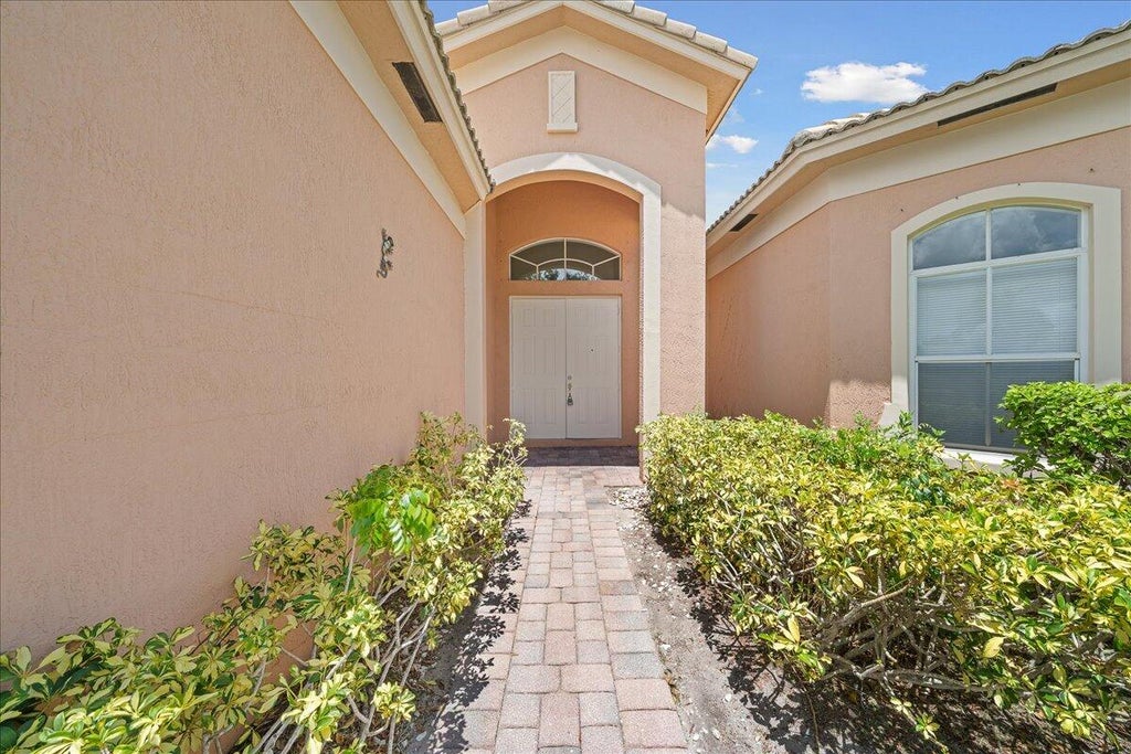 Photo of 5837 Spanish River Road, Fort Pierce, FL 34951 (MLS # R11115619)