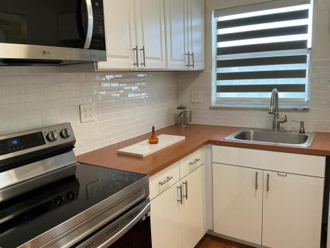 Tiny photo for 2720 N Pine Island Road #305, Sunrise, FL 33322 (MLS # B26075555)
