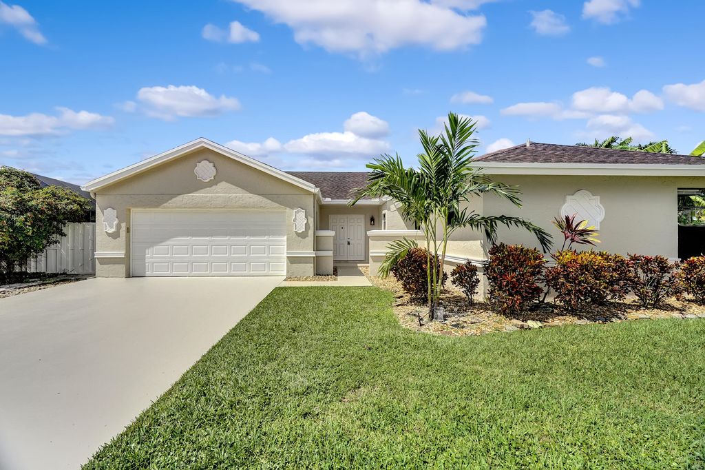 Photo of 11885 Sunchase Court, Boca Raton, FL 33498 (MLS # R11165151)