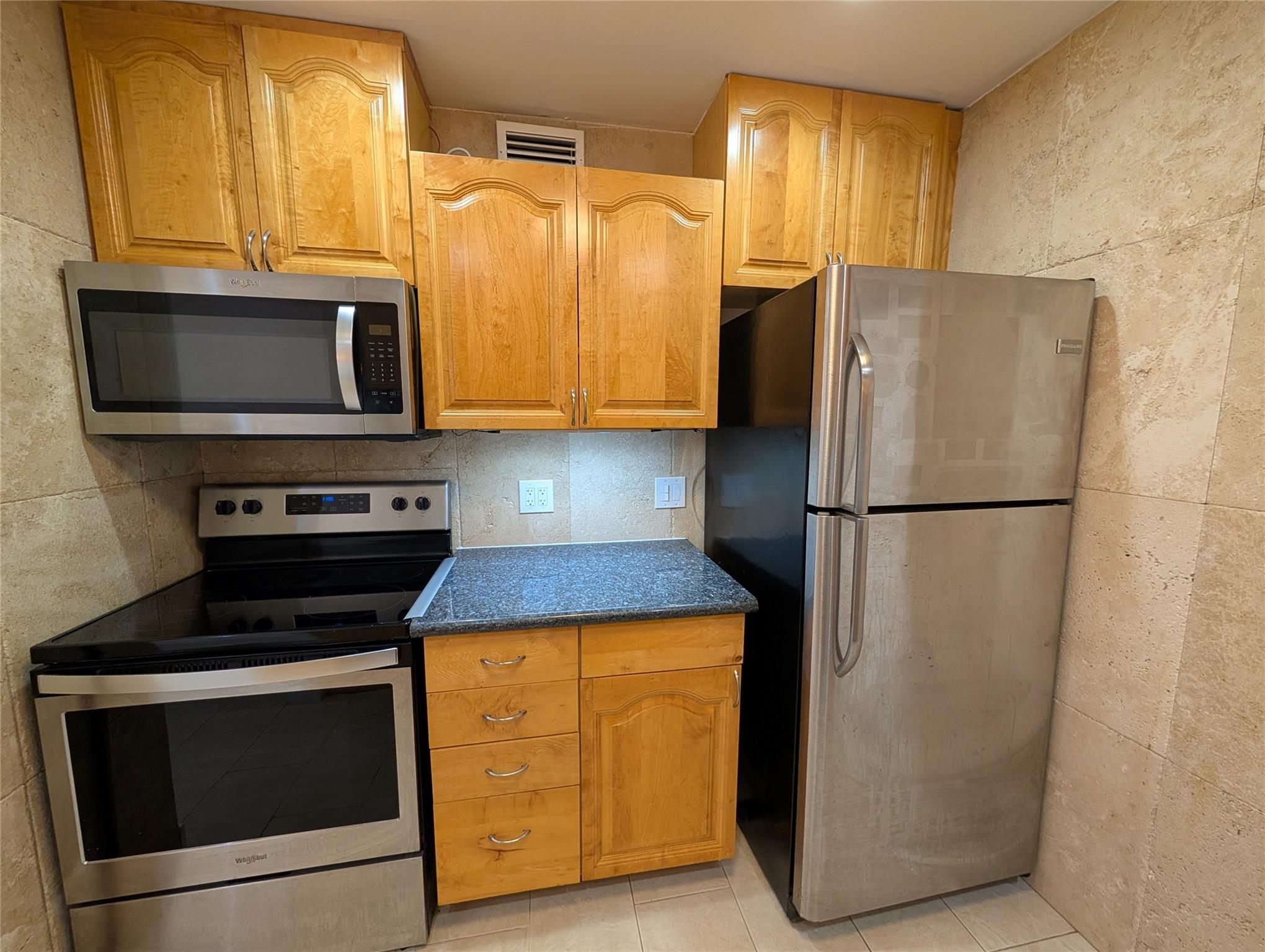 608 NE 2nd St 136