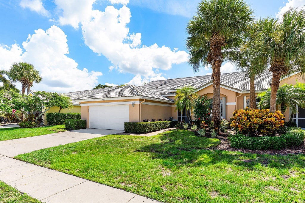 Photo of 8942 Brittany Lakes Drive, Boynton Beach, FL 33472 (MLS # R11116117)