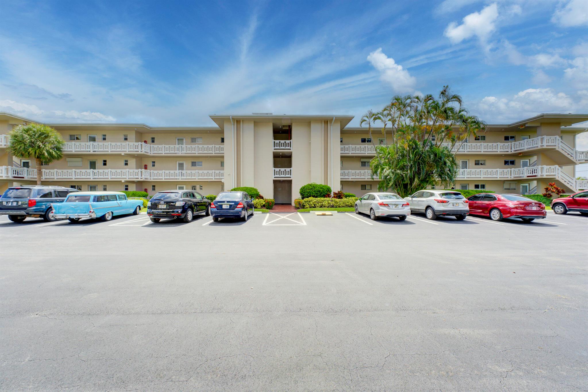 LAKE CLARKE GARDENS CONDO 20B - Residential