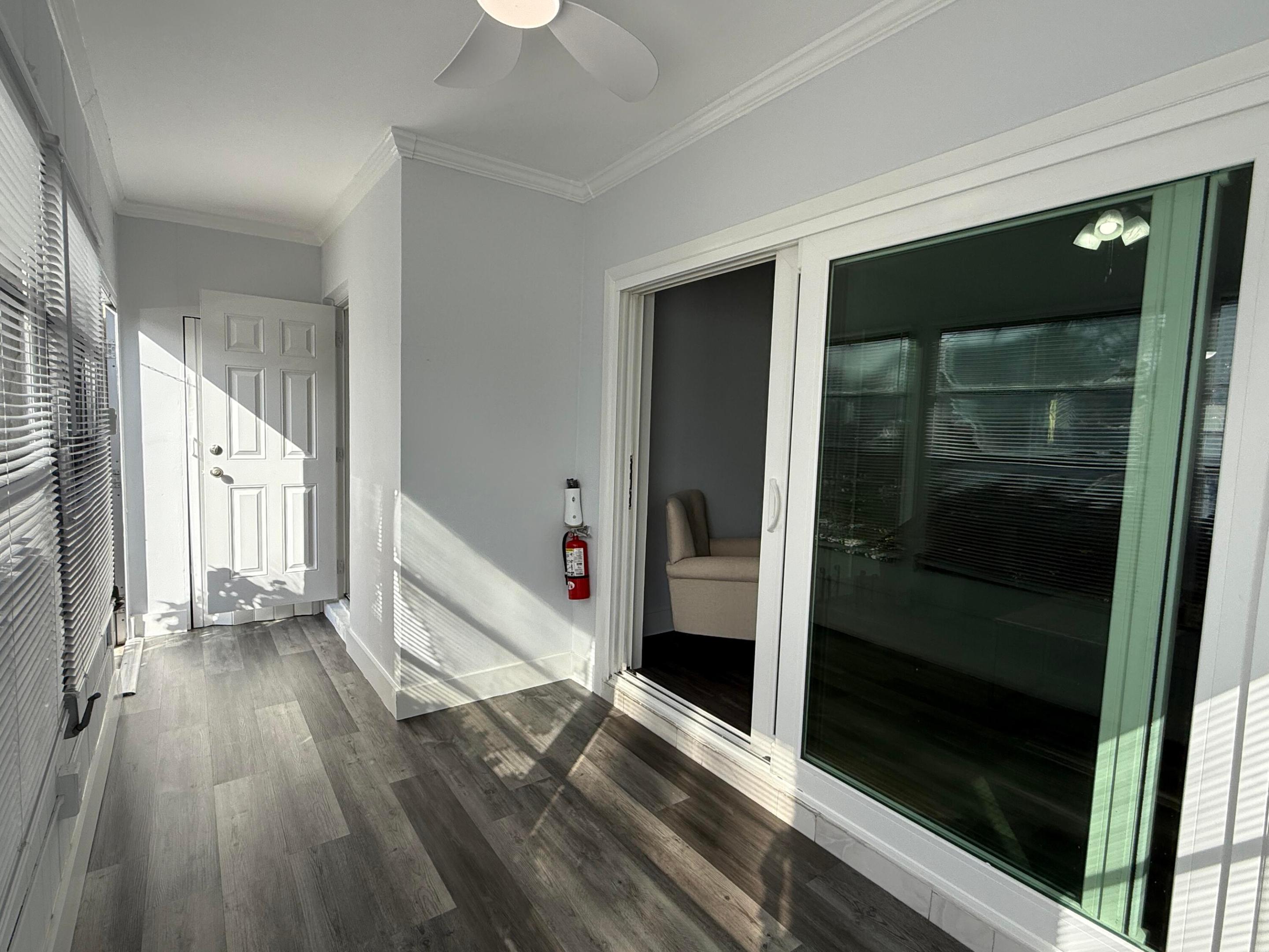 2121 NE 42nd Court 103c