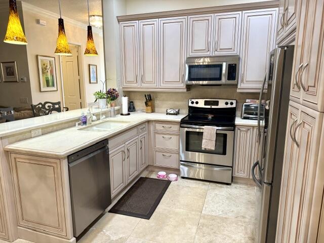 VALENCIA RESERVE - Residential