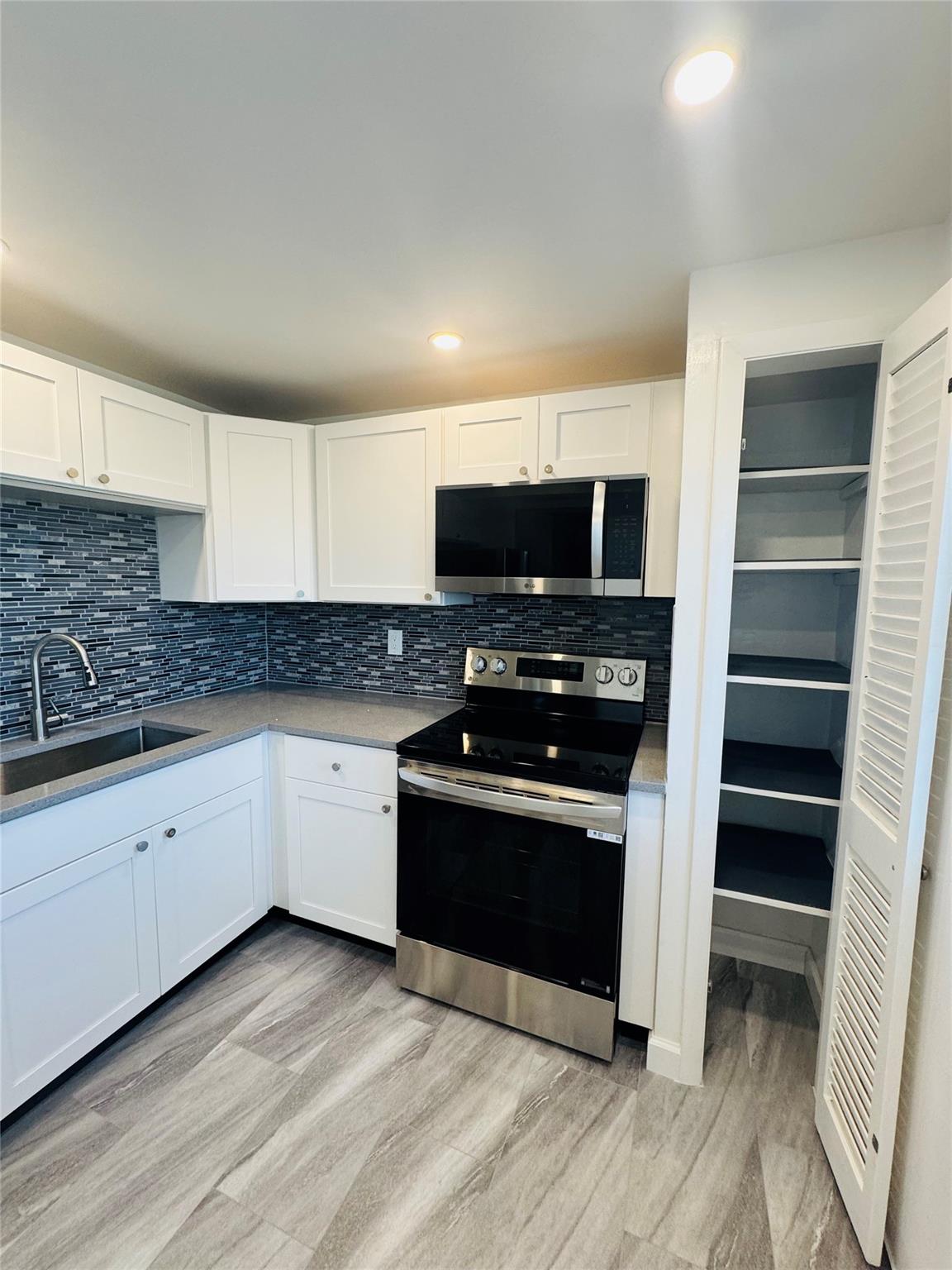 Rolling Green Condo - Residential Lease