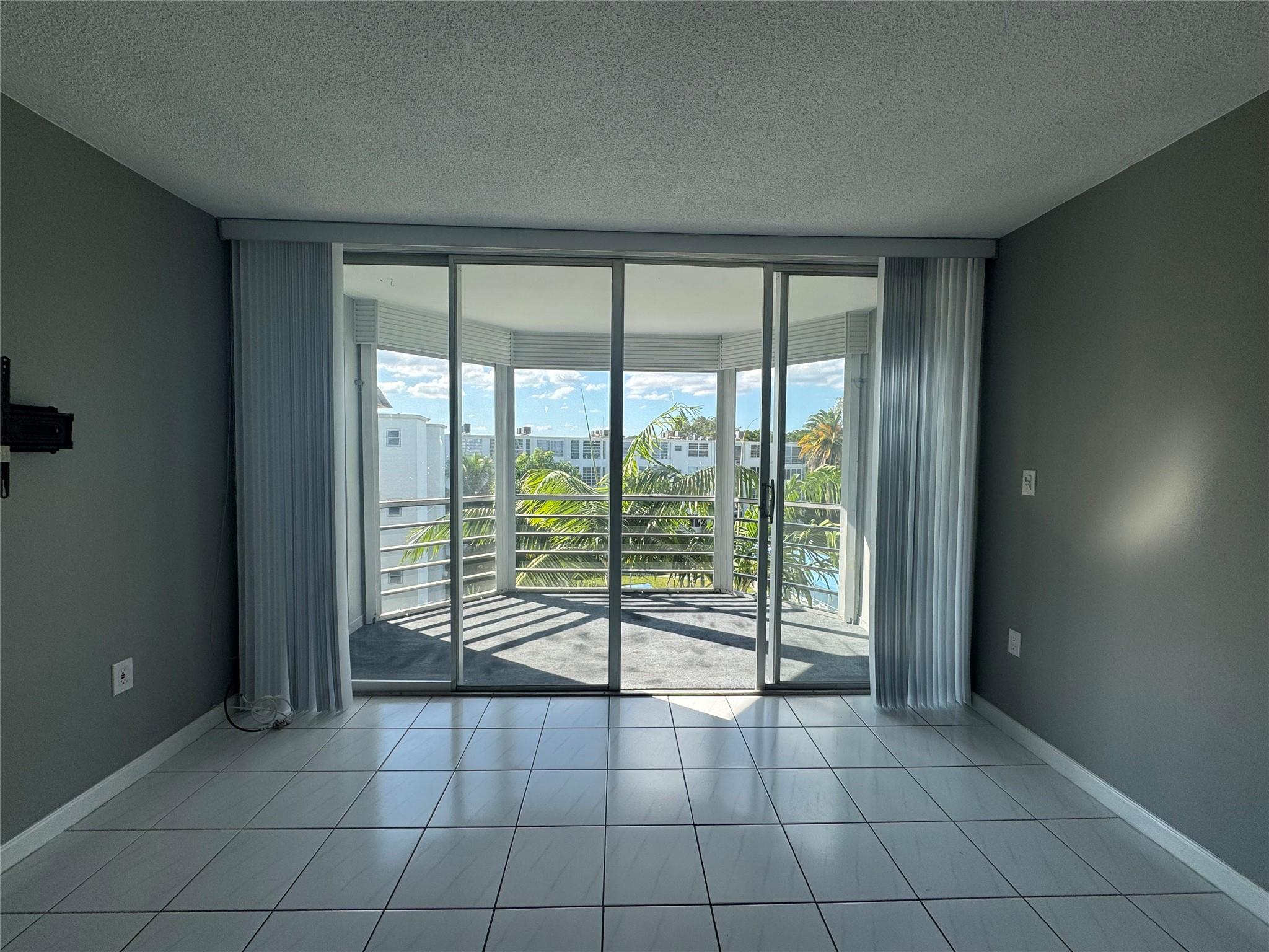 Rolling Green Condo - Residential Lease