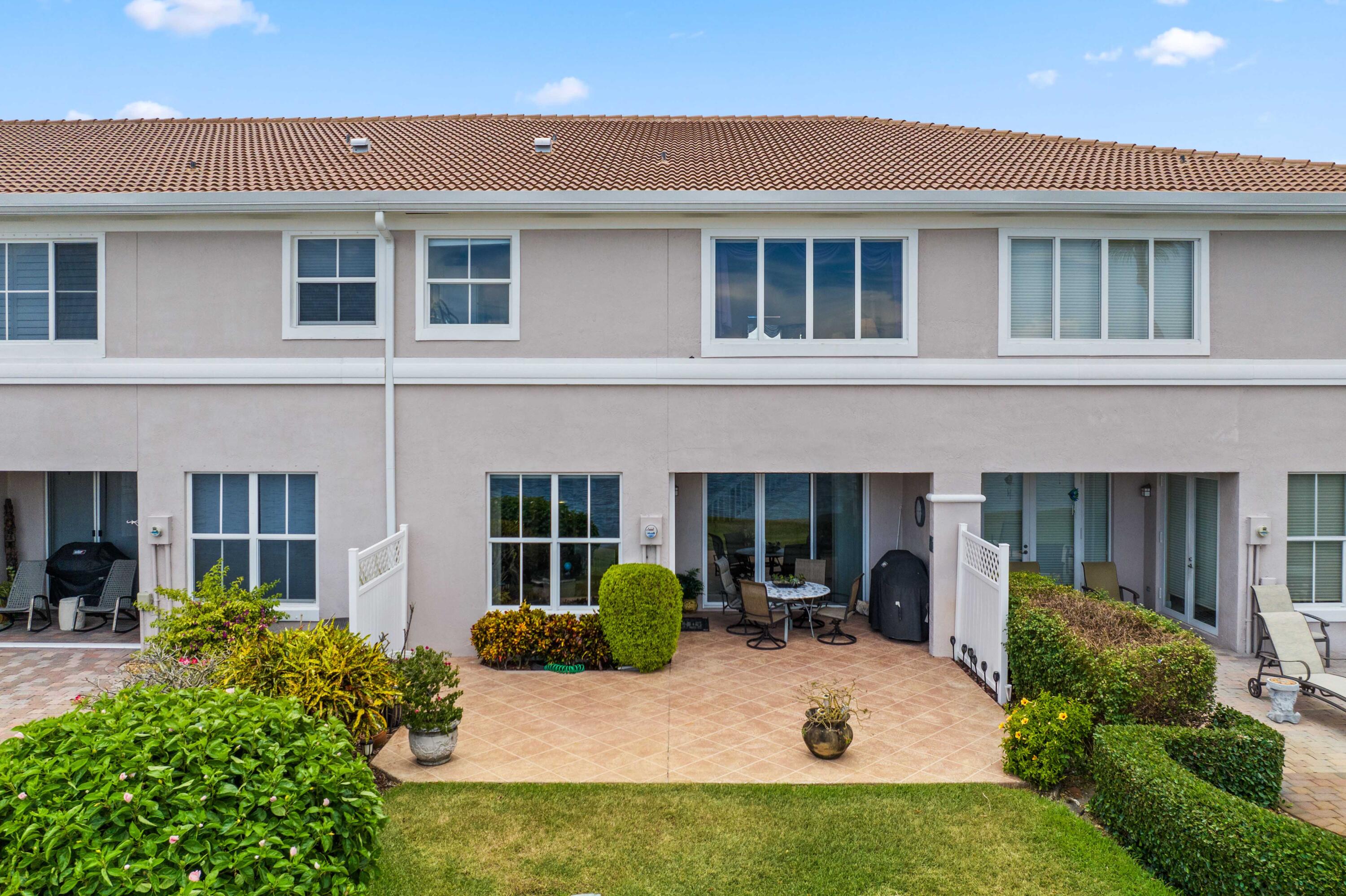 LAS BRISAS - Residential