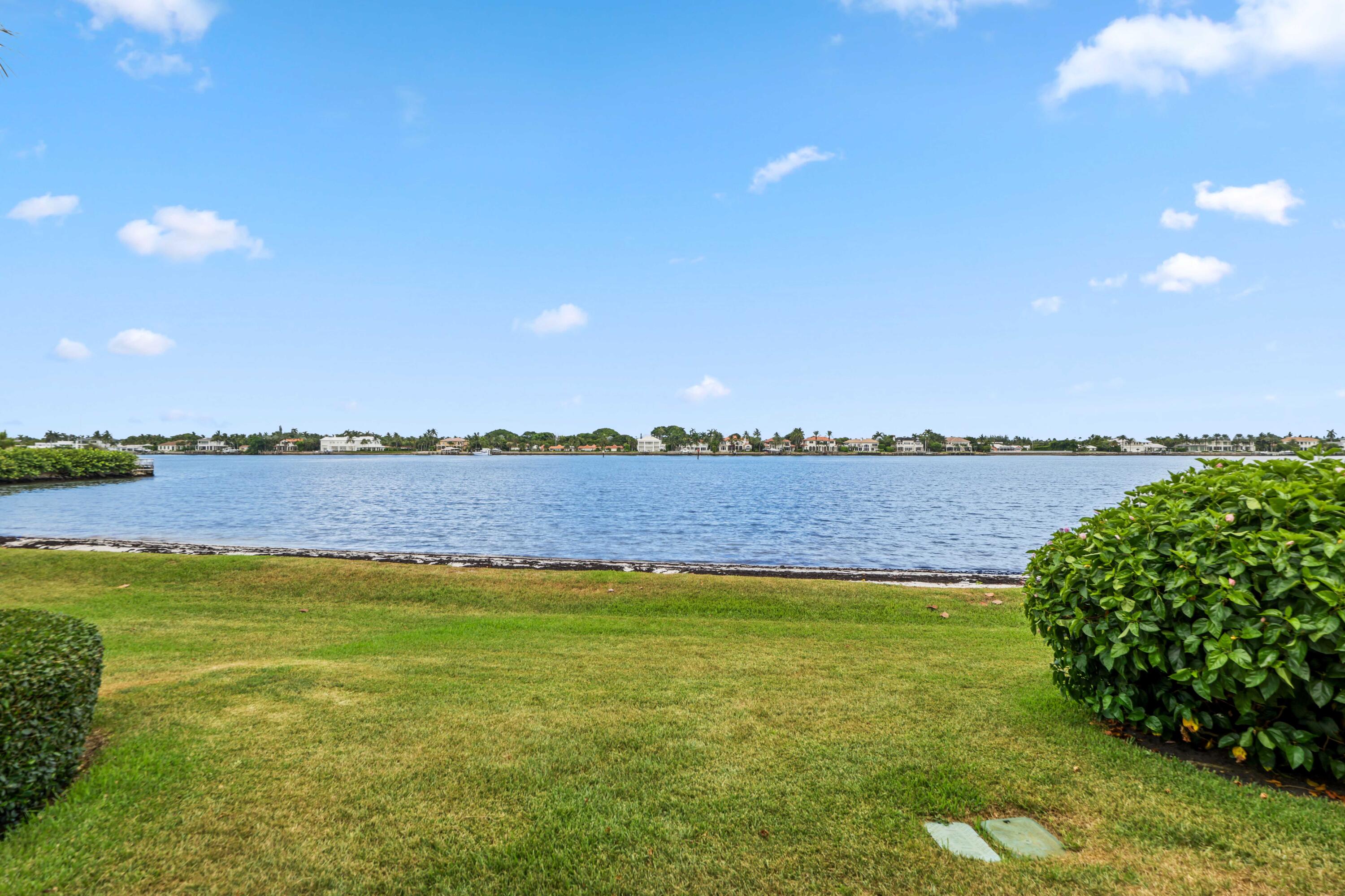 LAS BRISAS - Residential