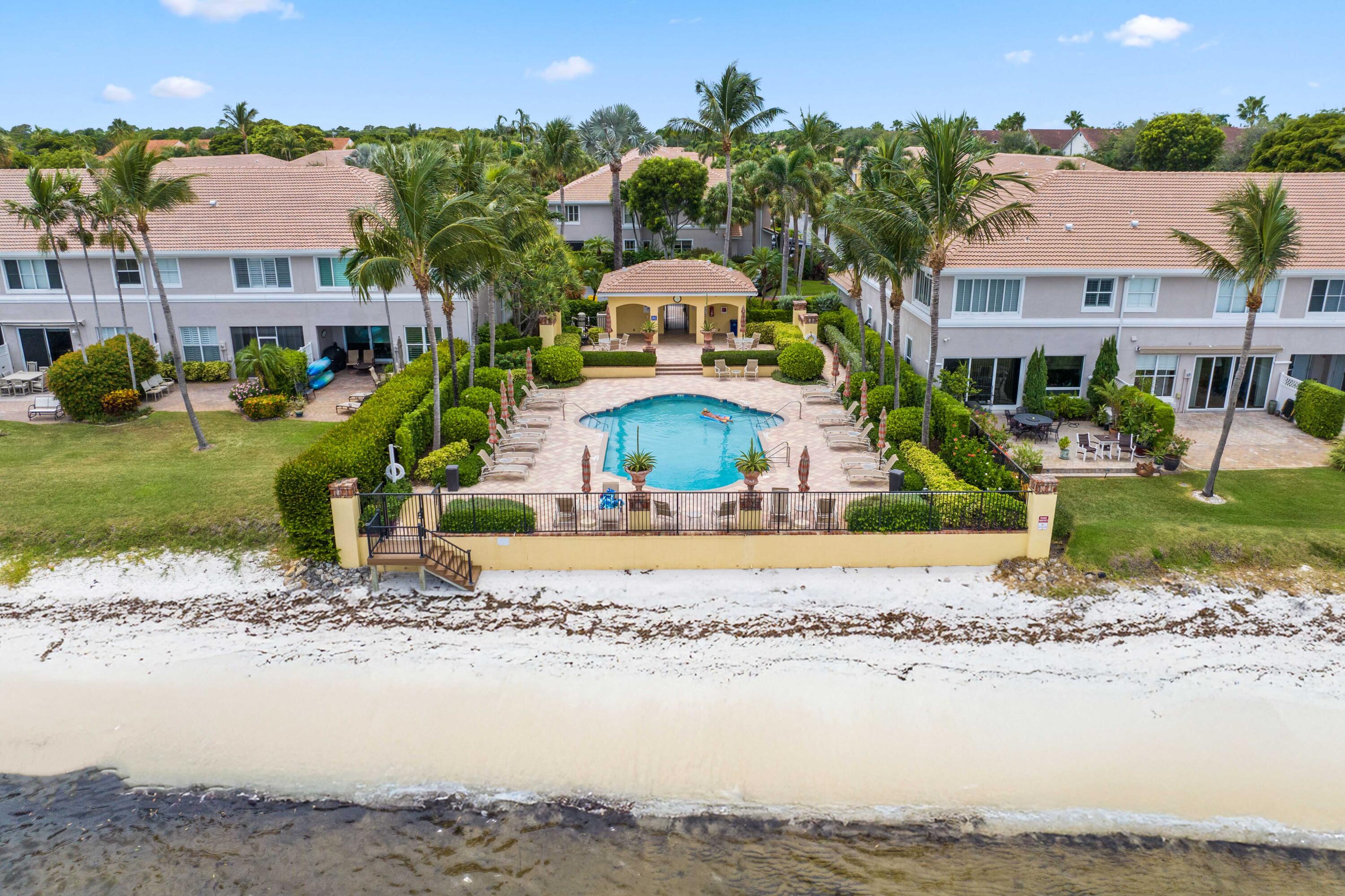 LAS BRISAS - Residential
