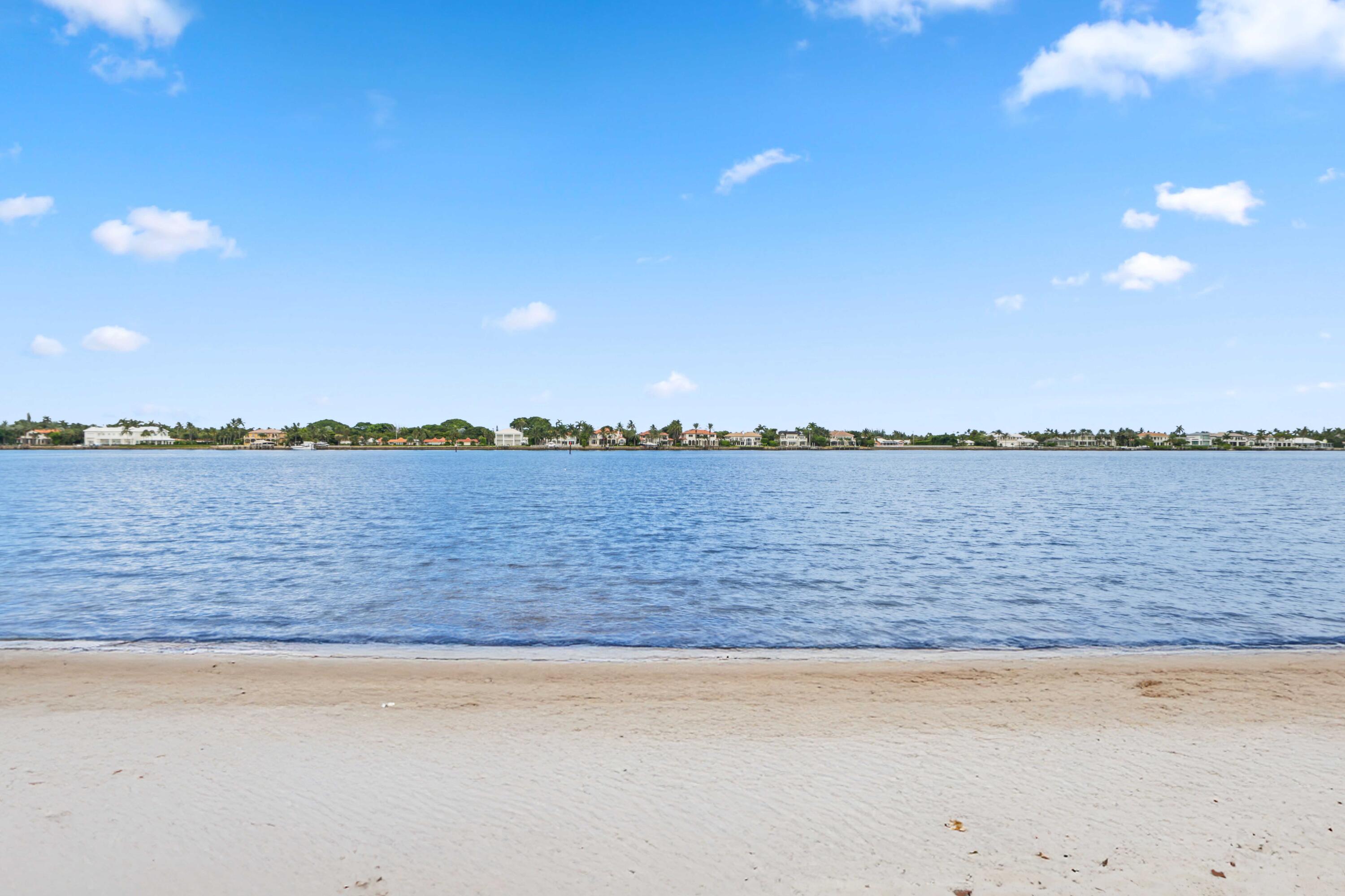 LAS BRISAS - Residential