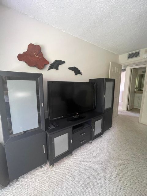 Tiny photo for 40 Keswick #40, Deerfield Beach, FL 33442 (MLS # B26036910)