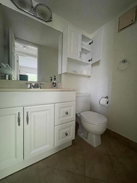Tiny photo for 40 Keswick #40, Deerfield Beach, FL 33442 (MLS # B26036910)