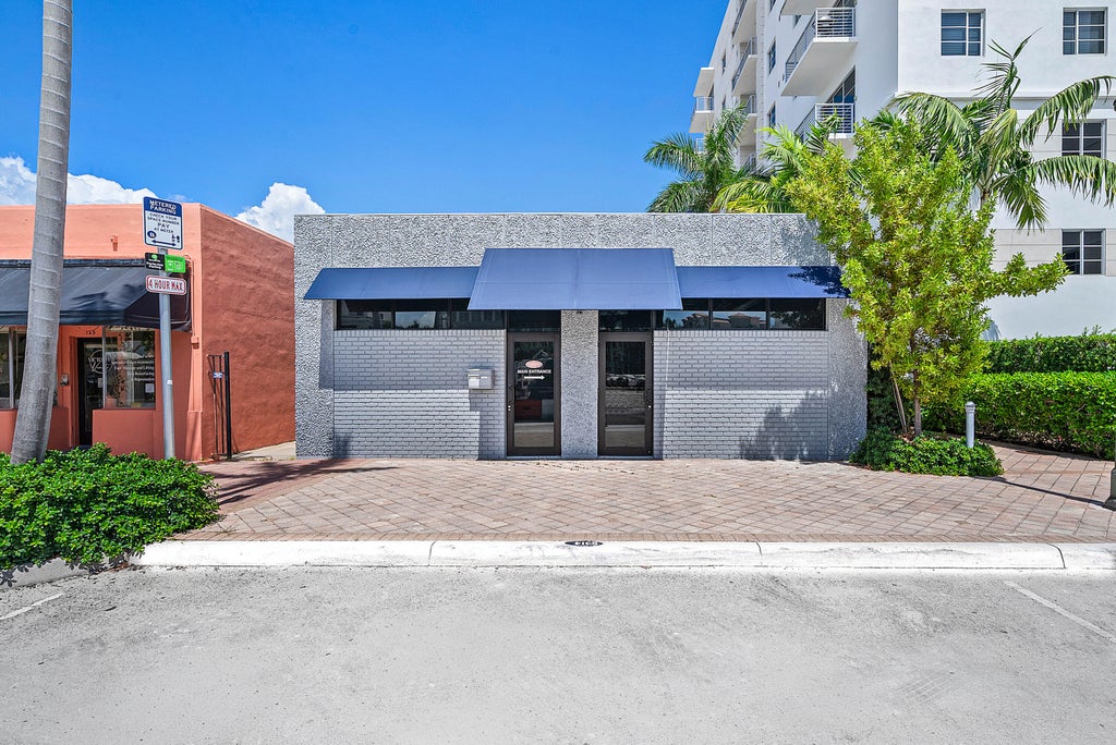 Photo of 127 E BOCA RATON Road, Boca Raton, FL 33432 (MLS # B26078060)
