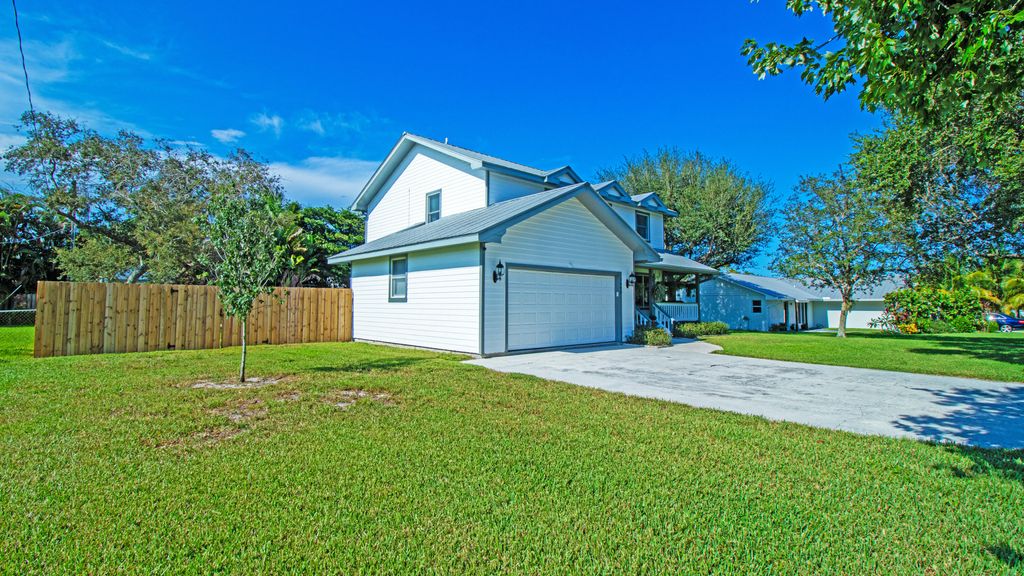 Photo of 7995 SE Palm Street, Hobe Sound, FL 33455 (MLS # R10918888)