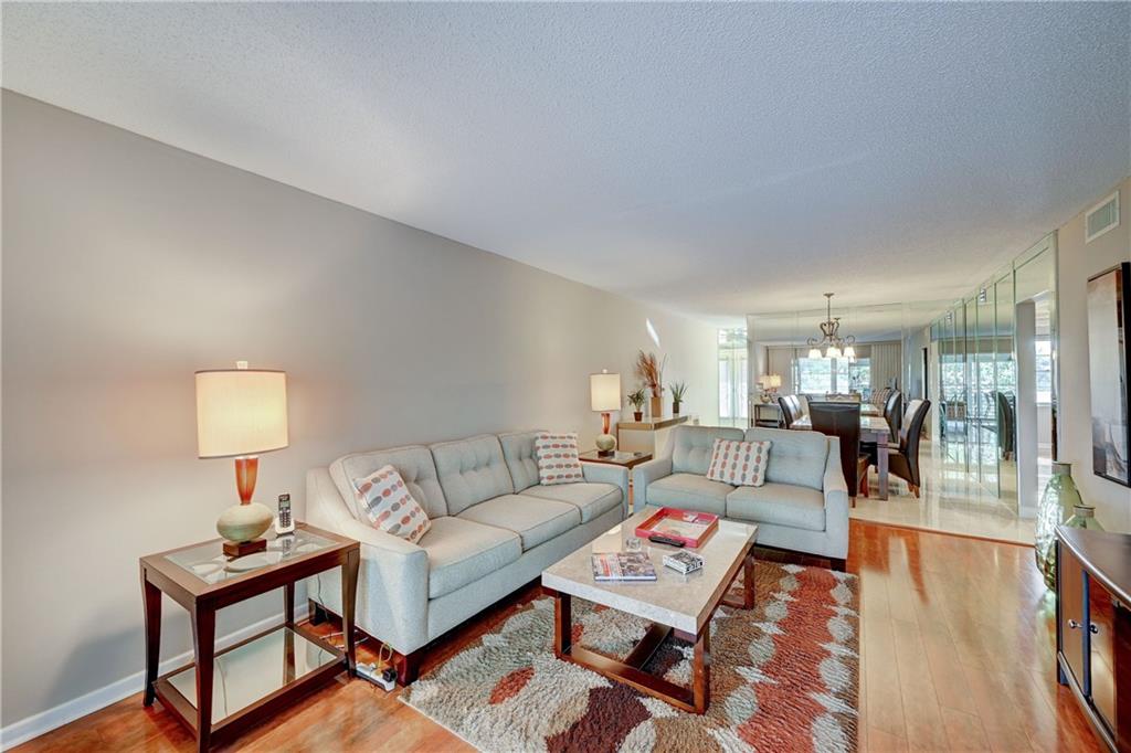 WYNMOOR COUNTRY CLUB - Residential