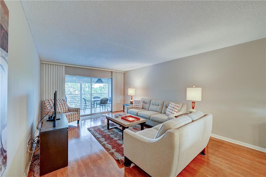 WYNMOOR COUNTRY CLUB - Residential
