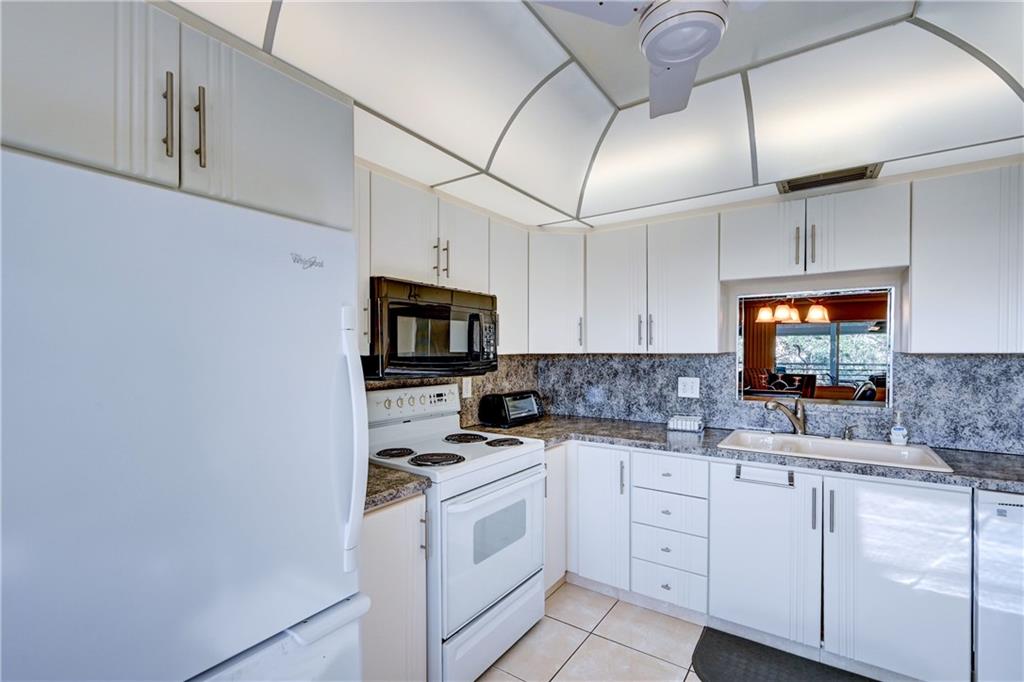 WYNMOOR COUNTRY CLUB - Residential