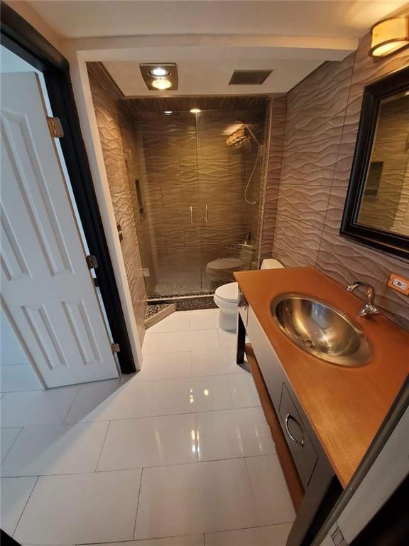 Washington Tower - Residential