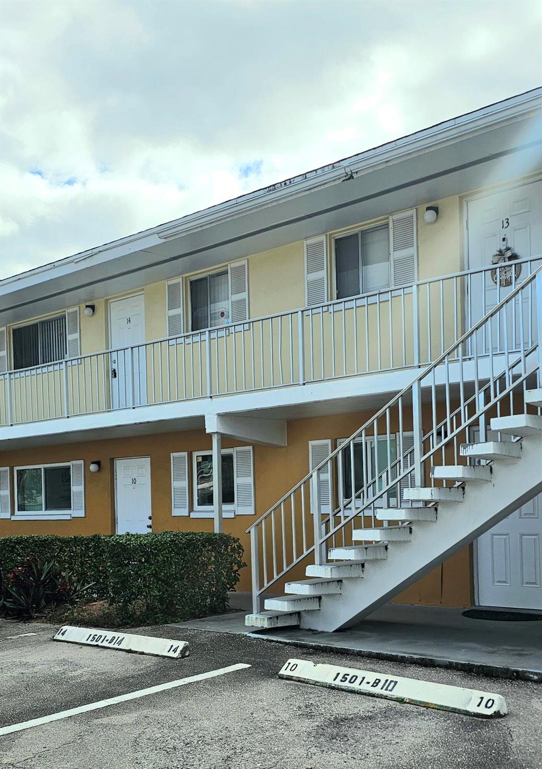 APARTMENTS AT TIMBERLAKE - Residential Lease