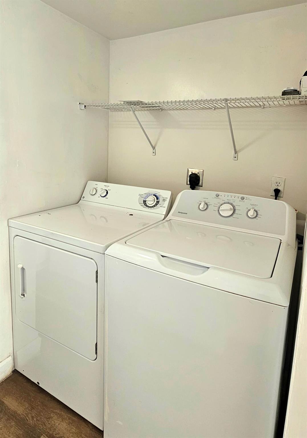 APARTMENTS AT TIMBERLAKE - Residential Lease