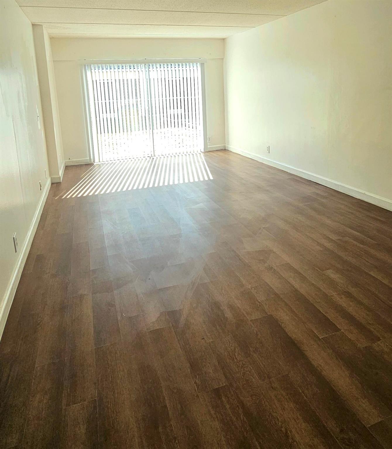 APARTMENTS AT TIMBERLAKE - Residential Lease