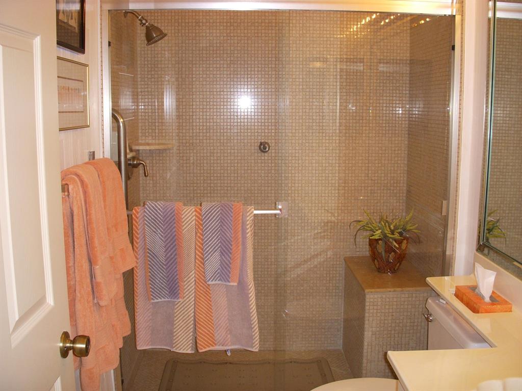 ABERDEEN 4 - Residential Lease