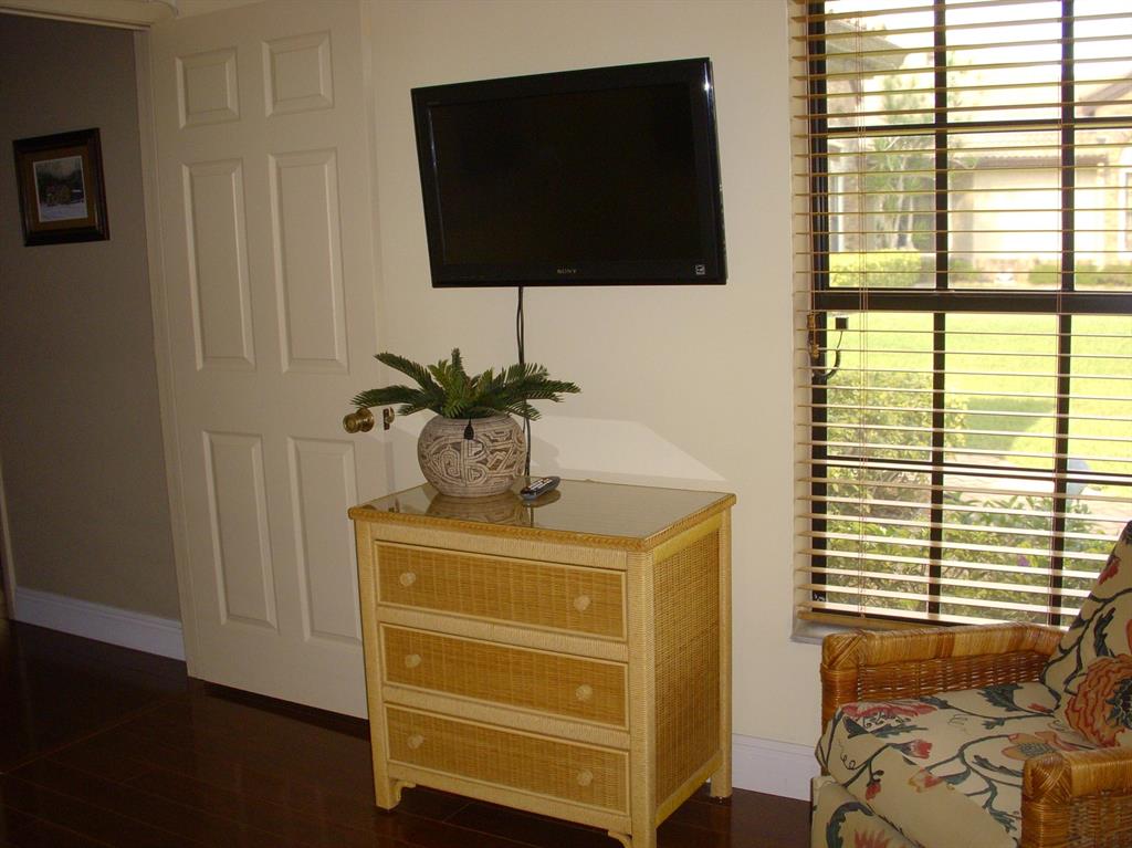 ABERDEEN 4 - Residential Lease