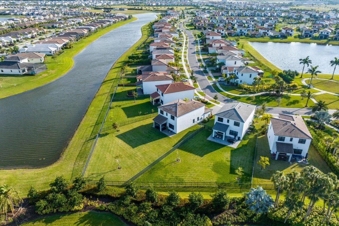 SKY COVE - Residential