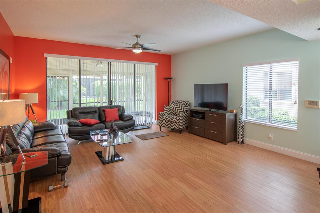 LEXINGTON CLUB VILLAS CONDO - Residential