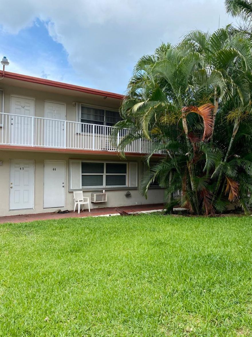 INVESTORS OPPORTUNITY – ALL AGES COMMUNITY - RENTED AT $1,500/MONTH. Located very close to Downtown Hollywood, FL. Currently rented at $1,500/month, offering immediate rental income with exceptionally low monthly expenses. This apartment has been nicely remodeled with brand new AC split units, new appliances E-range, refrigerator and microwave and new electric ceiling fans. Very quiet and appropriate to work from home. One assigned parking space included. Community amenities include a swimming pool and shared laundry facilities. Just few minutes from Hollywood Beach, I-95, and major shopping and dining areas. Rental Approval process is very fast and simple. Perfect for investors seeking an excellent cash flow.