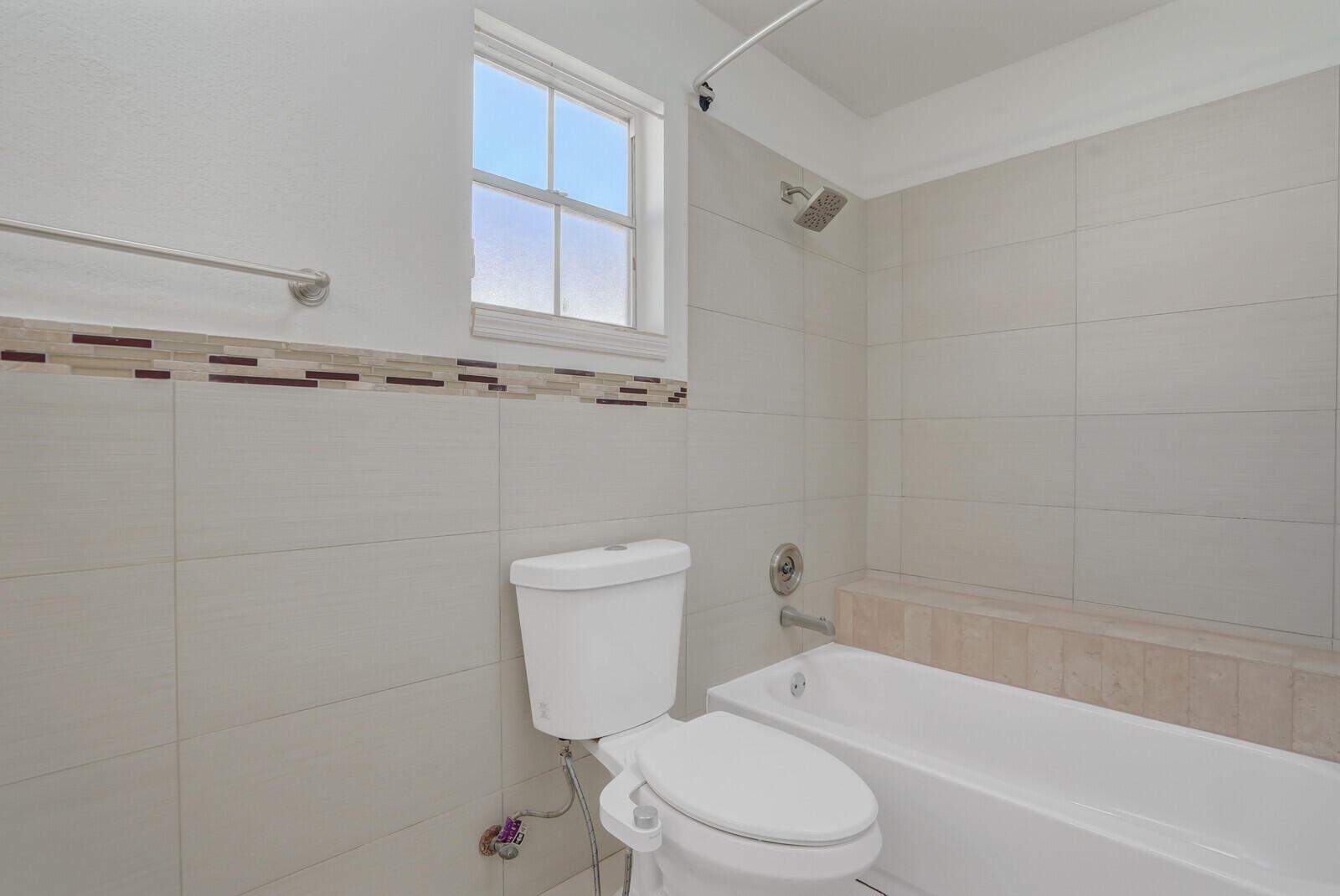 VICTORIA WOODS 1 - Residential