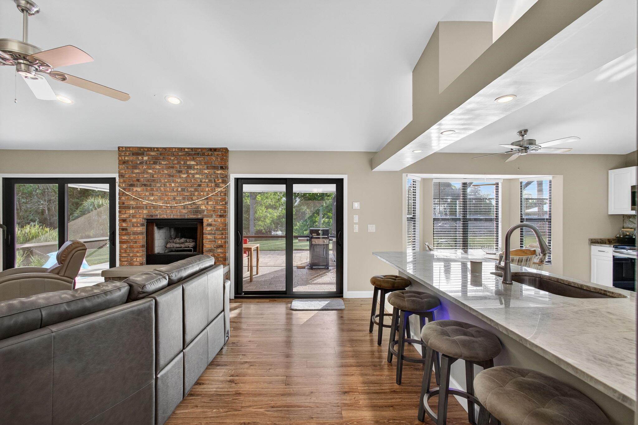 PINECREST LAKES - Residential