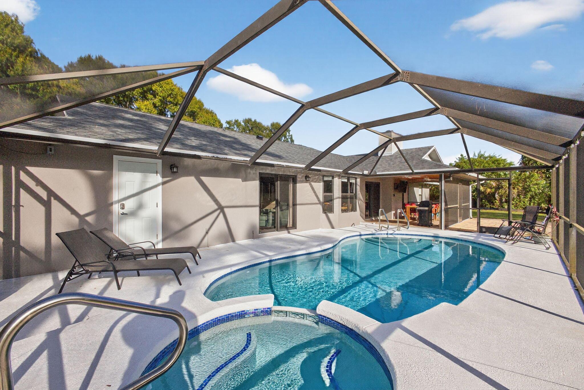 PINECREST LAKES - Residential