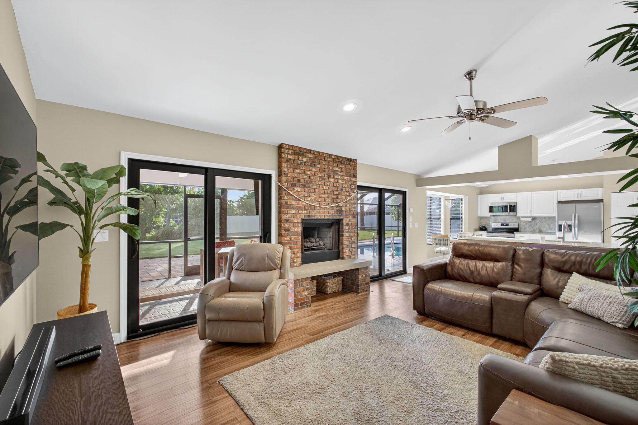 PINECREST LAKES - Residential