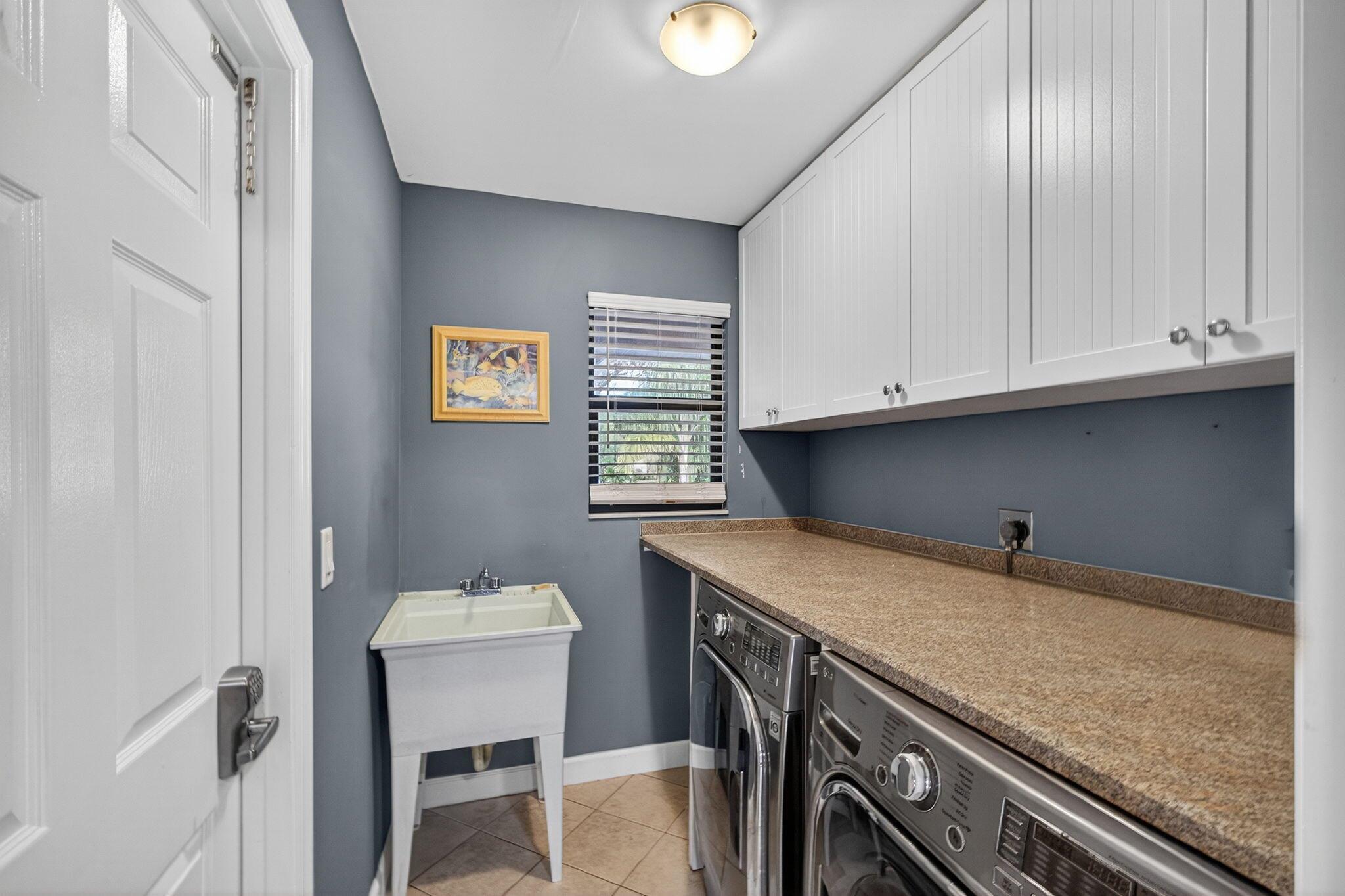 PINECREST LAKES - Residential