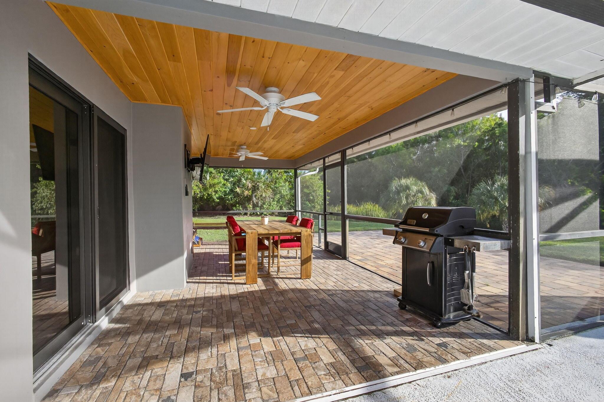 PINECREST LAKES - Residential