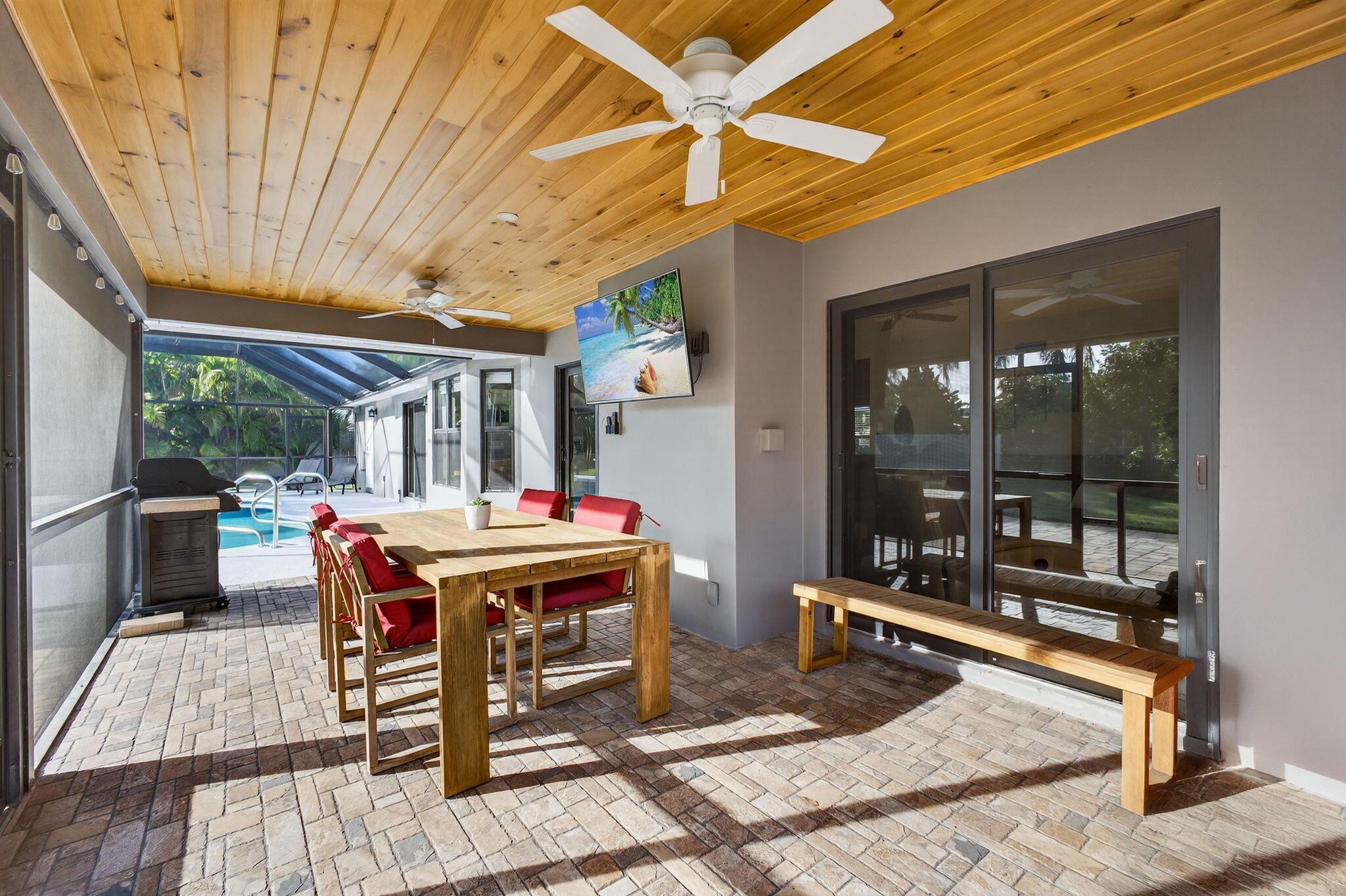 PINECREST LAKES - Residential