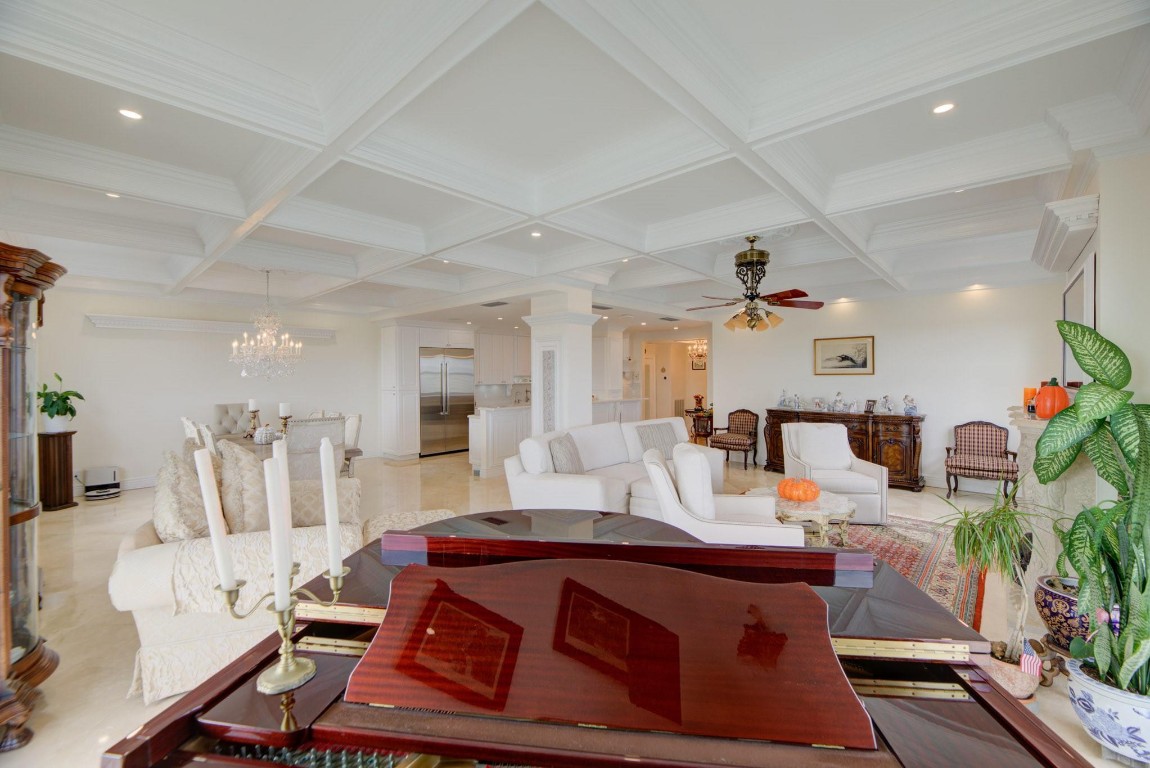 Venetian Condominium - Residential