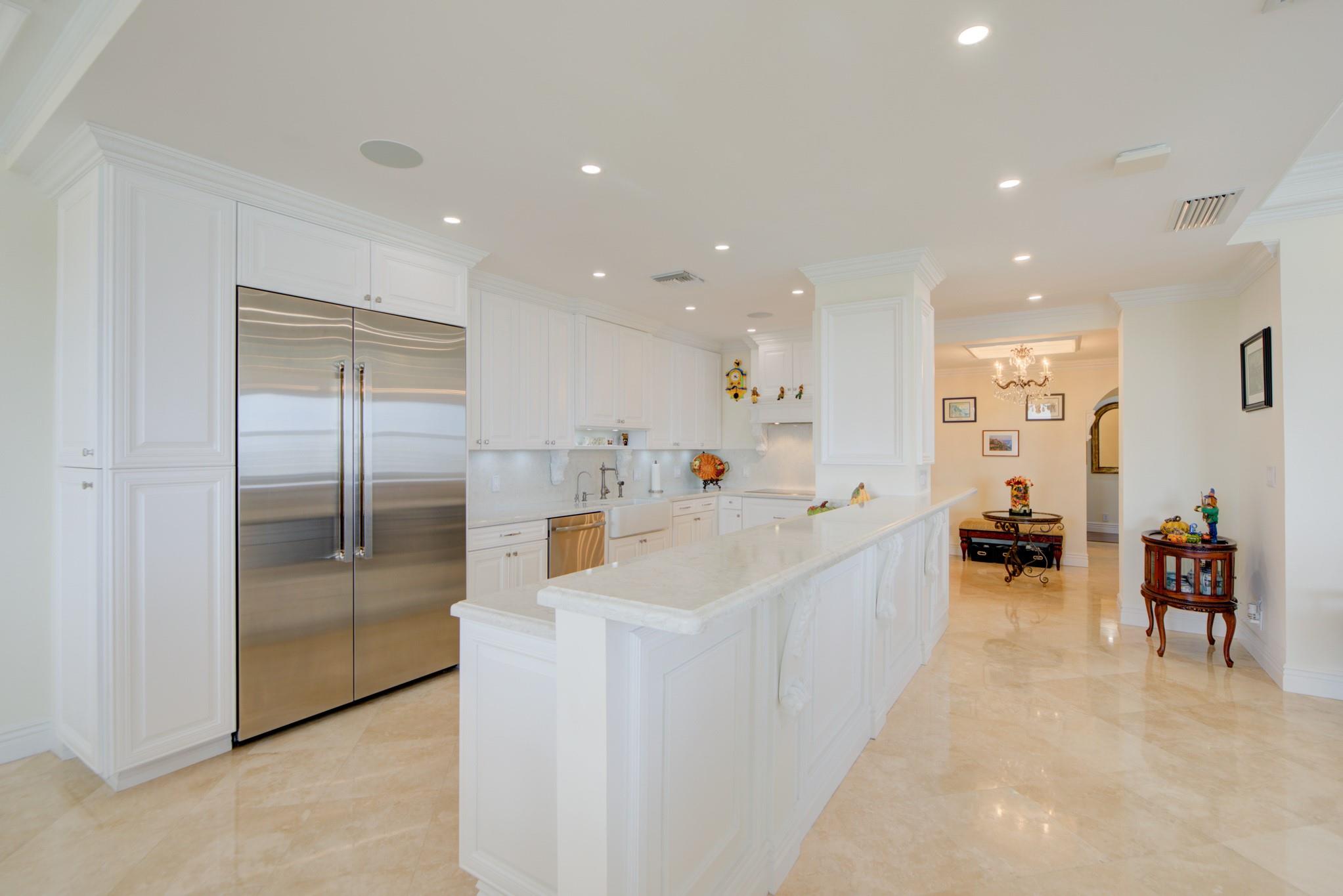 Venetian Condominium - Residential