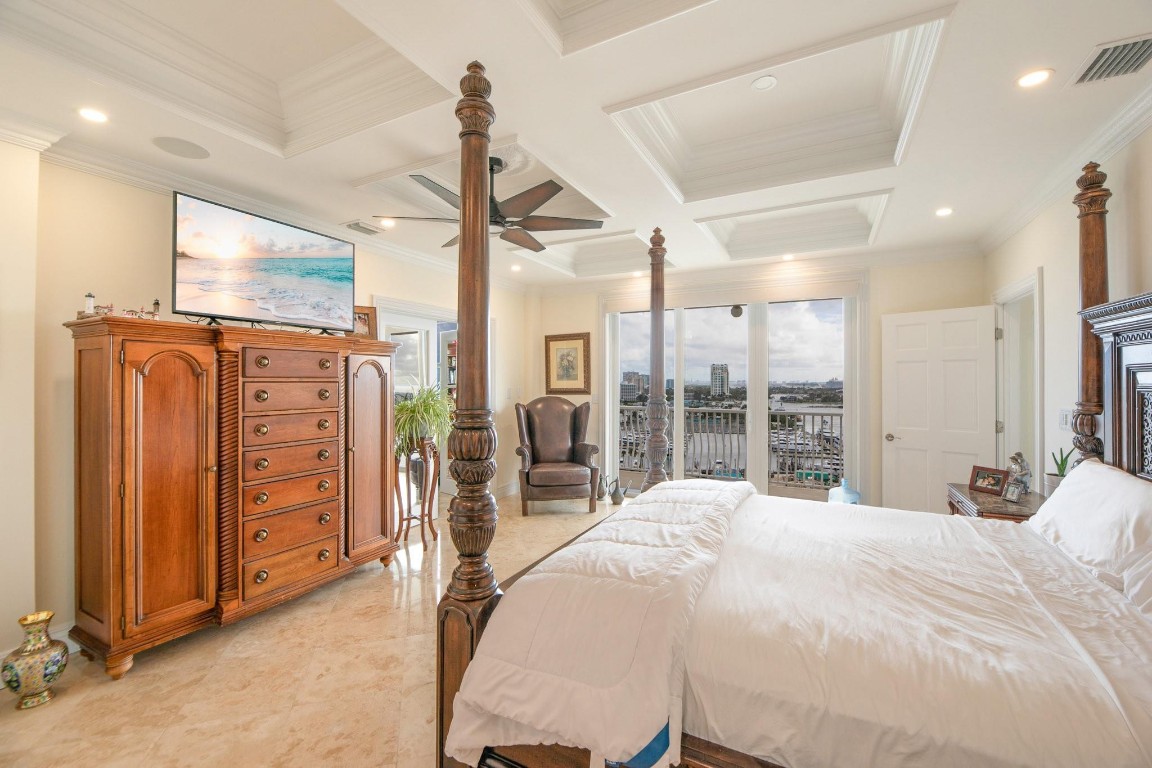 Venetian Condominium - Residential