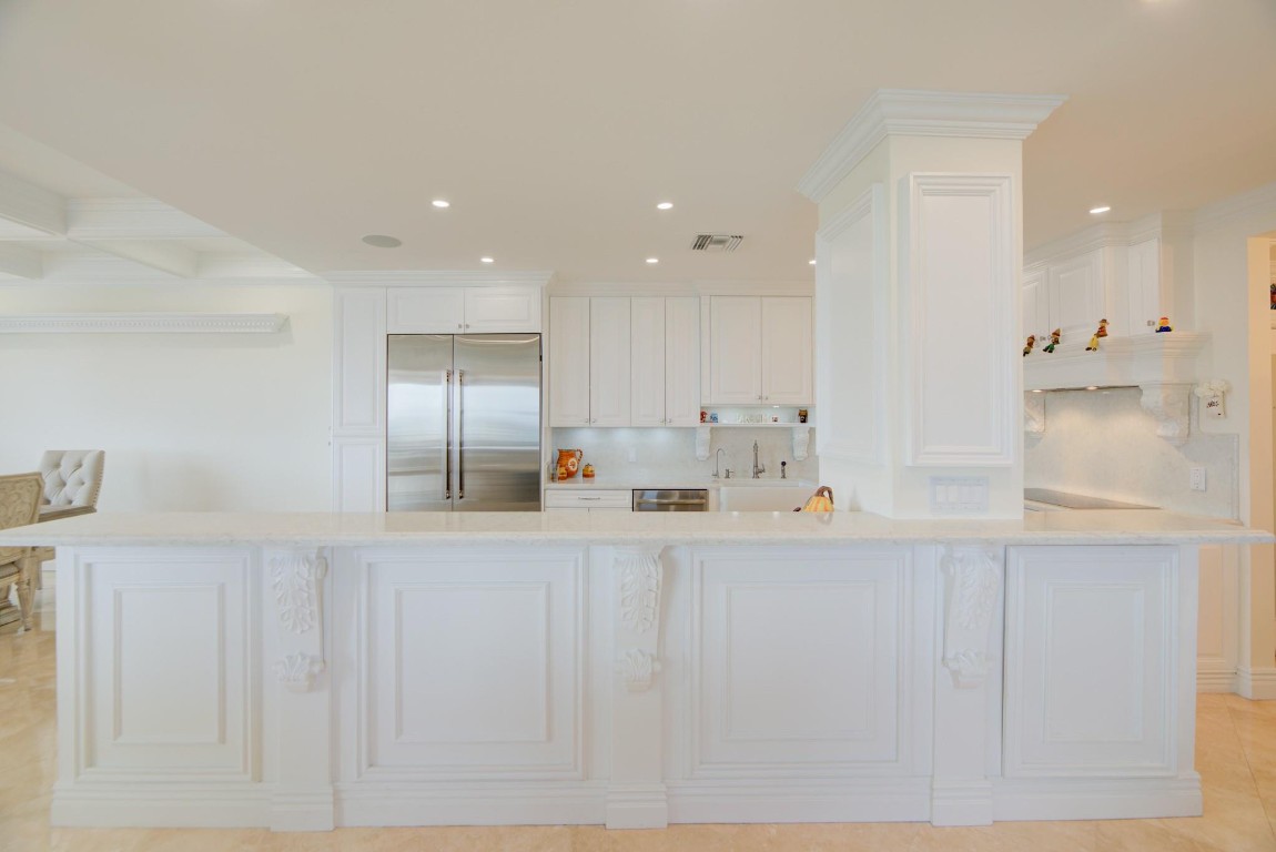 Venetian Condominium - Residential