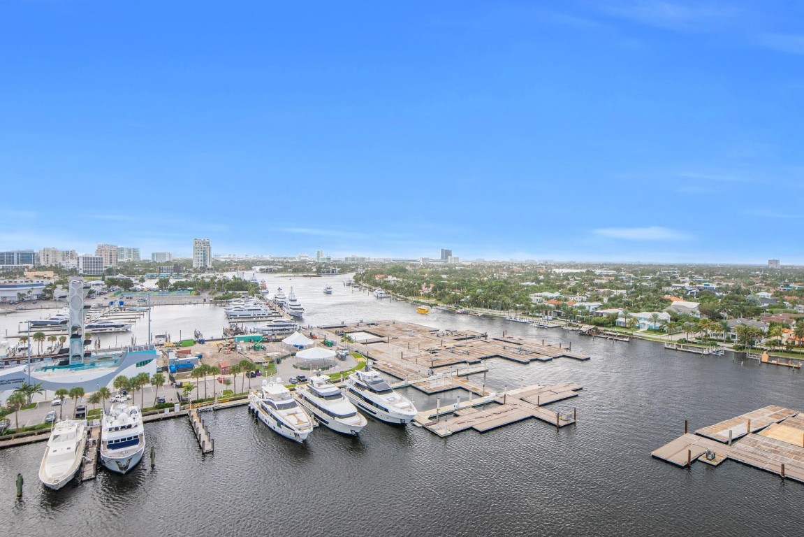 Venetian Condominium - Residential