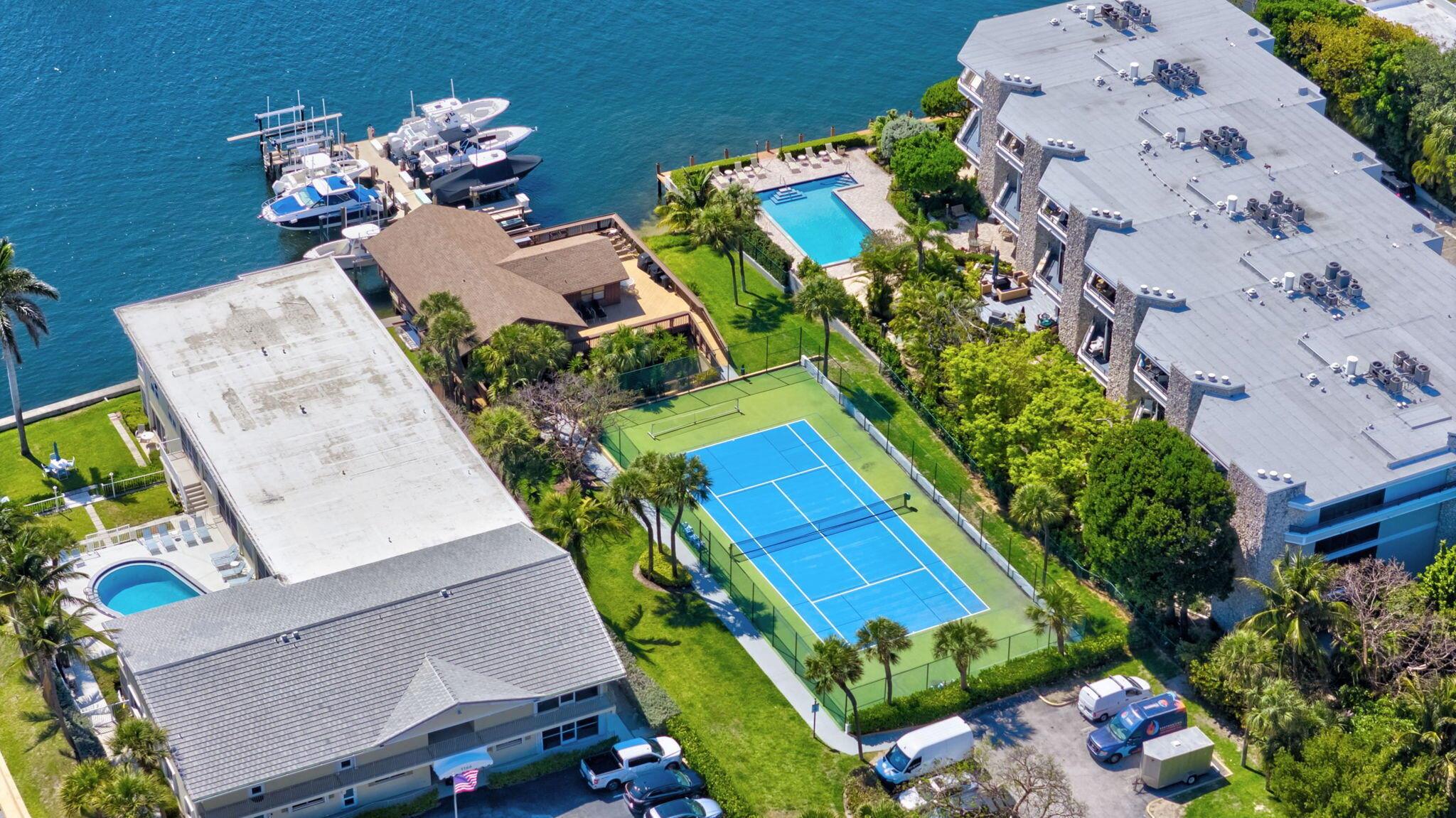 OVERLOOK CONDO - Residential