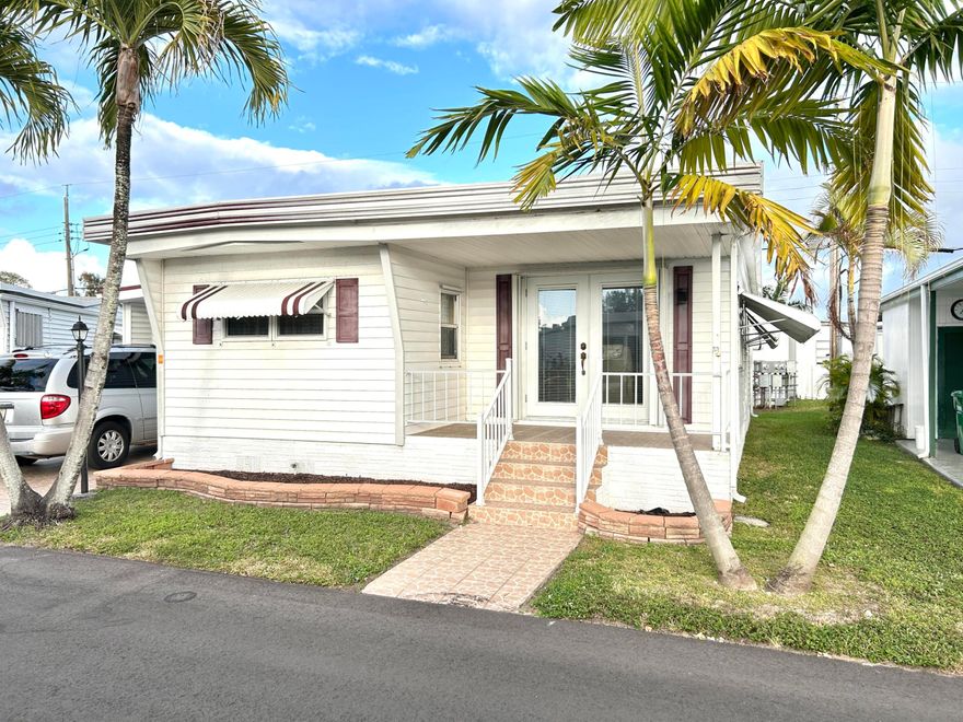 Located in the ORANGEBROOK Harbor community, this 2-bedroom, 2-bathroom home offers plenty of natural light. Adjacent to the Orangebrook Golf & Country Club, it is affordably priced and conveniently close to all services and amenities. Peace and tranquility await you.